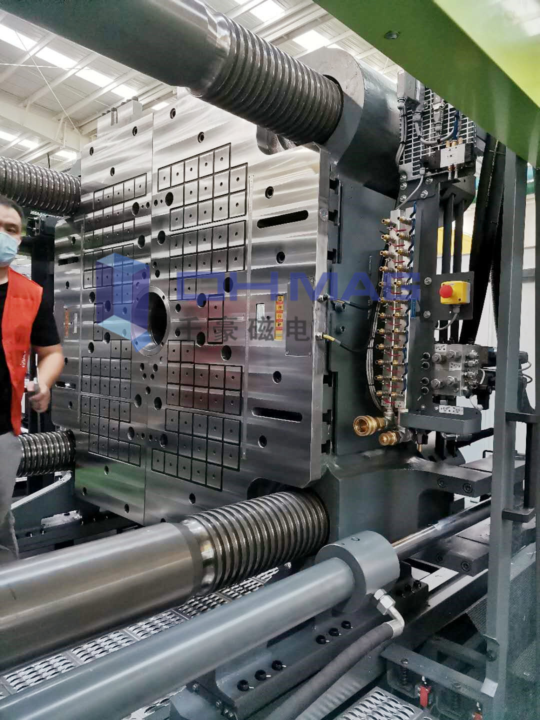 注塑機(jī)換模磁力模板，千豪