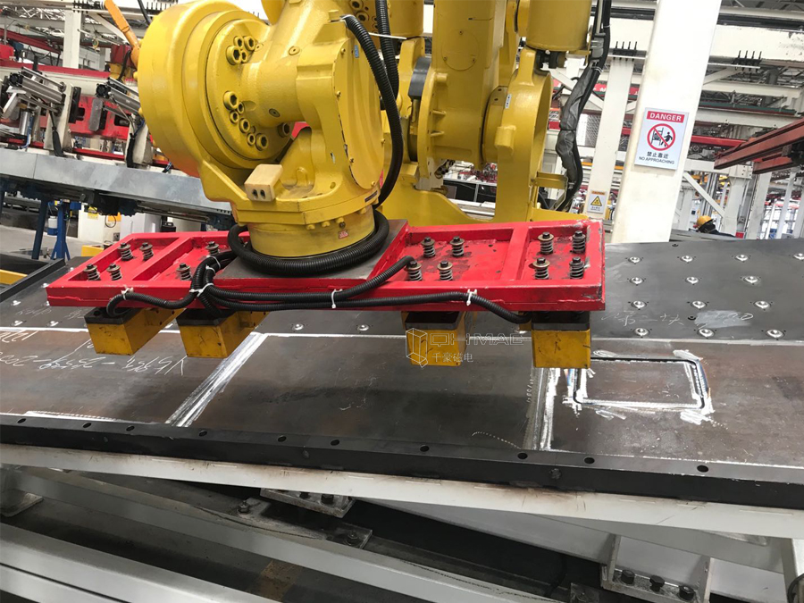 千豪自動(dòng)化機(jī)械手電永磁吸盤(pán)夾具