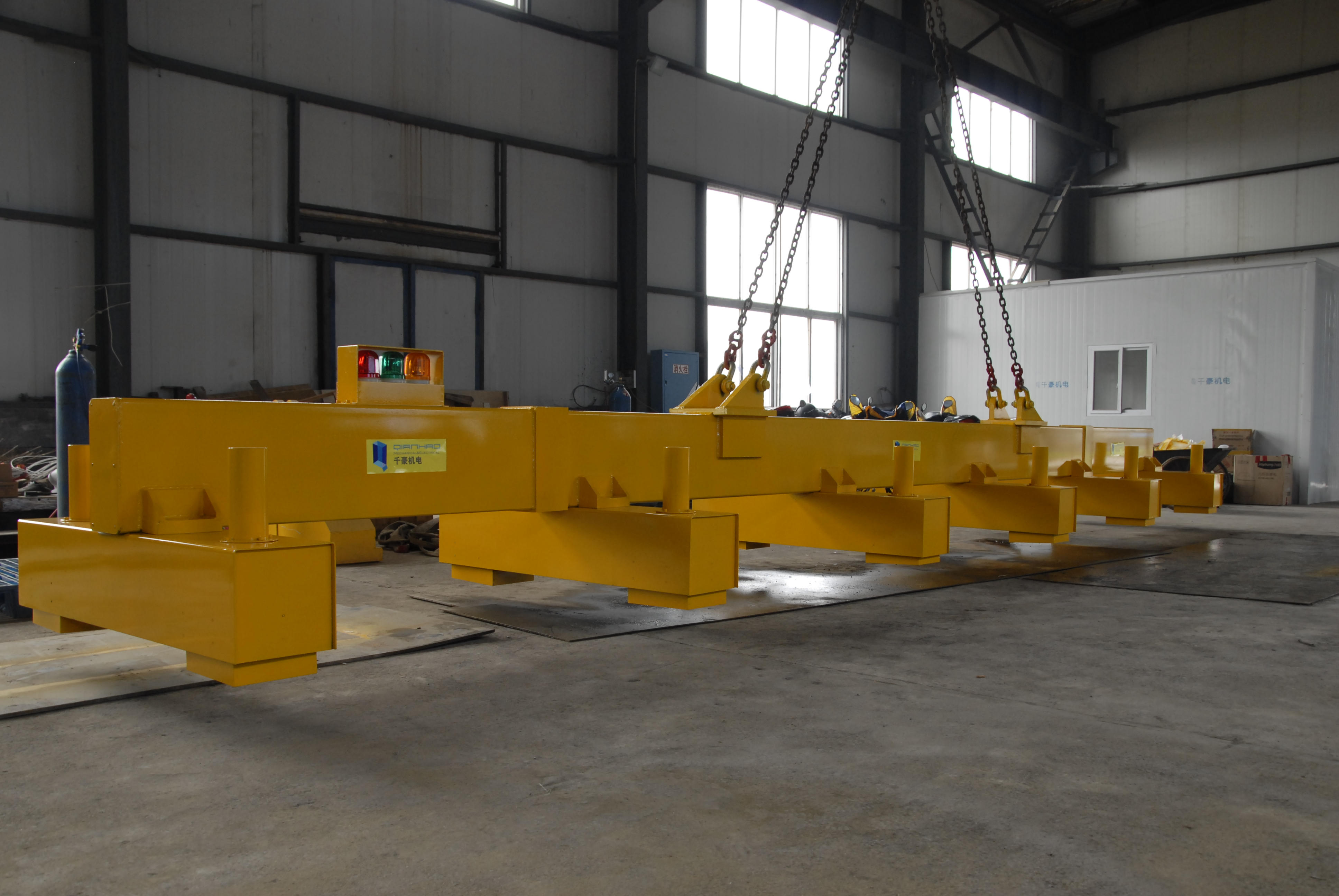 鋼板電永磁吊具，吊鋼板