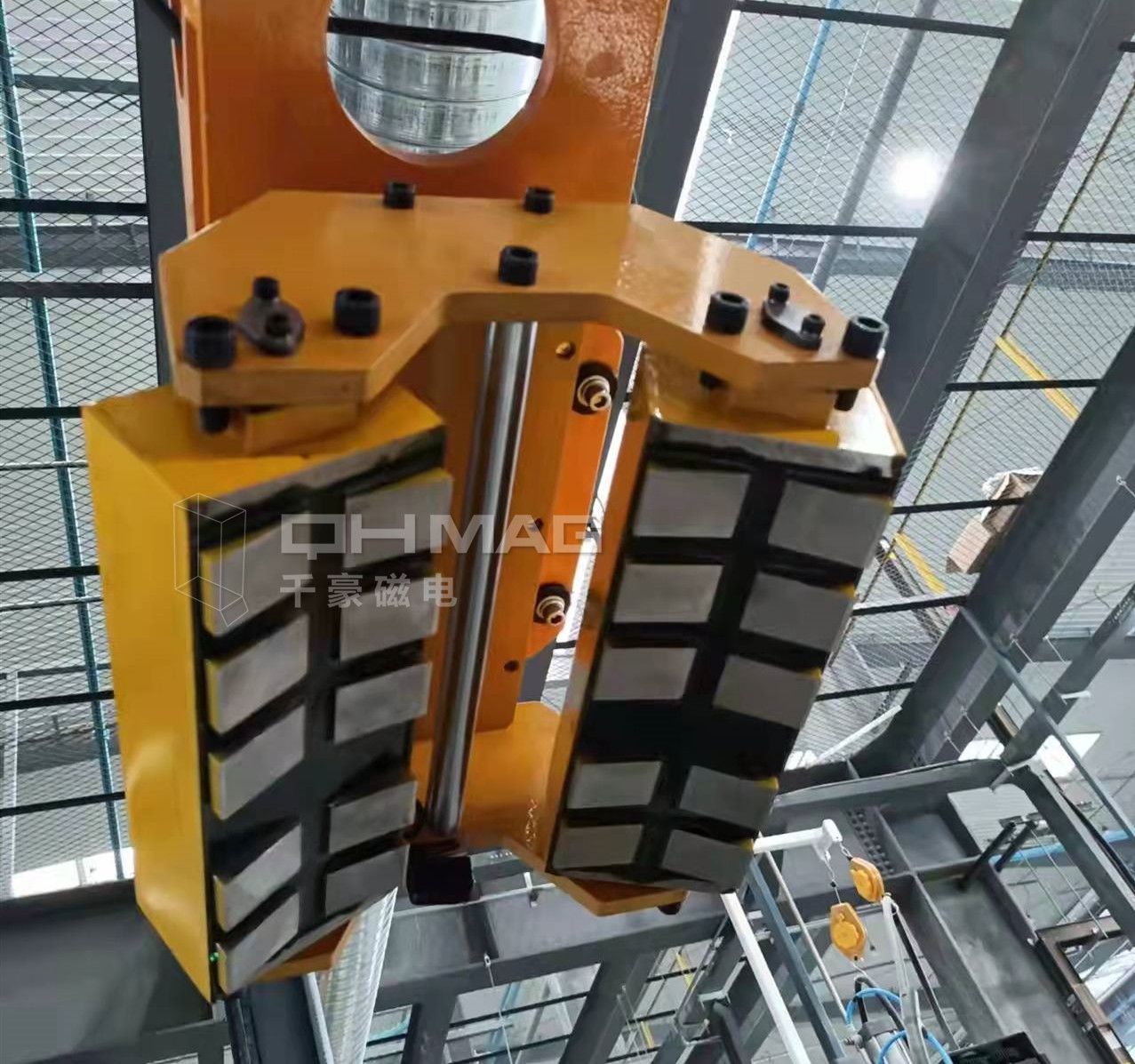 自動(dòng)化機(jī)械手千豪電永磁吸盤(pán)